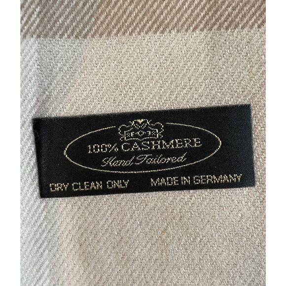 Cashmere Plaid Scarf Quiet Luxury Soft Capsule Parisian Old Money Preppy Earthy - Picture 3 of 3